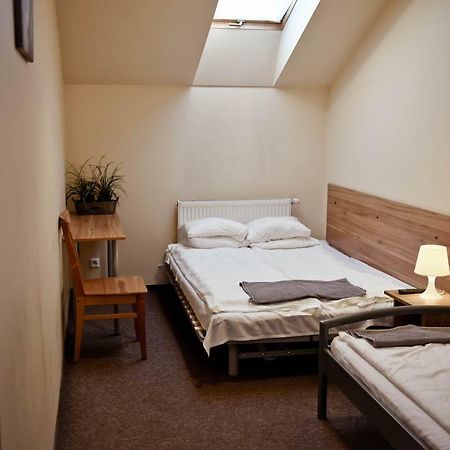 Kolumny 217- Tanie Noclegi Pracownicze, Parking Bezplatny วูดช์ ภายนอก รูปภาพ