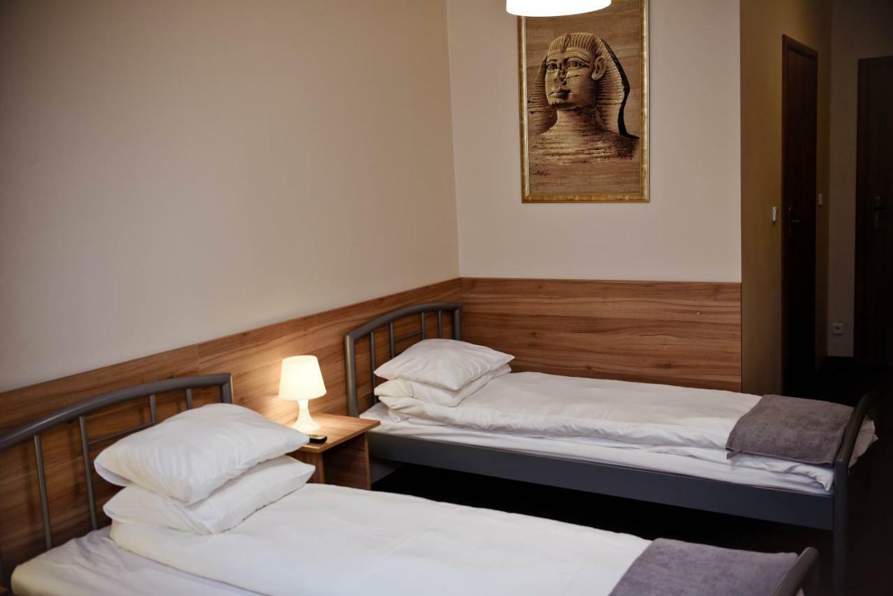 Kolumny 217- Tanie Noclegi Pracownicze, Parking Bezplatny วูดช์ ภายนอก รูปภาพ