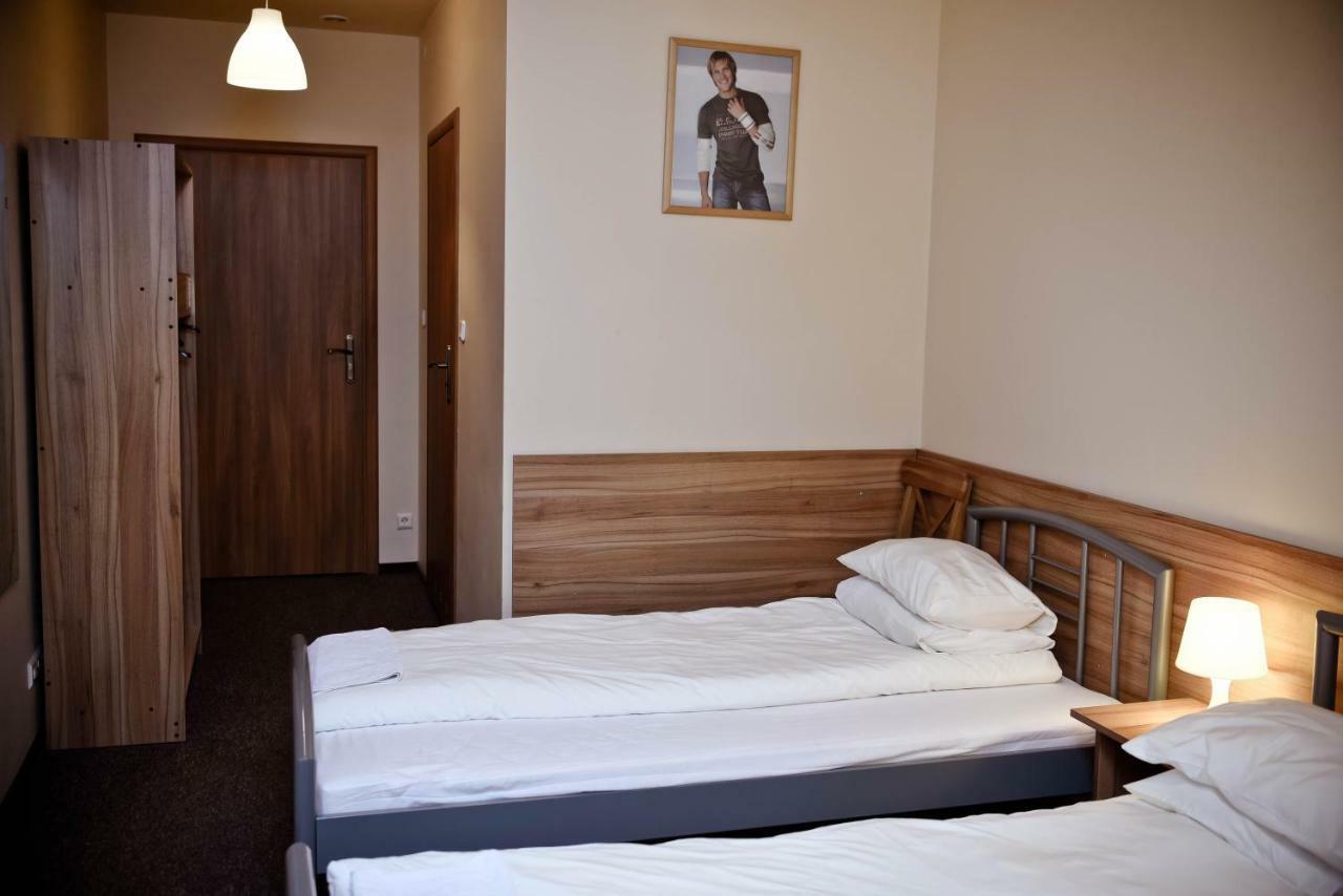 Kolumny 217- Tanie Noclegi Pracownicze, Parking Bezplatny วูดช์ ภายนอก รูปภาพ